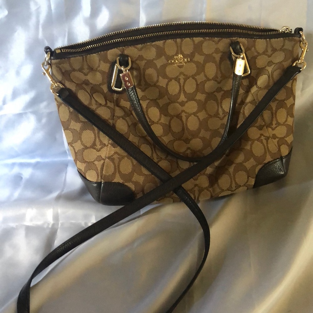 Coach Signature purse